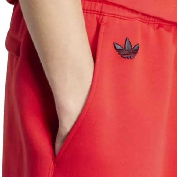 New ADIDAS Men's Street Neuclassic Red Shorts IS2828 Size L  medium - Picture 7 of 9
